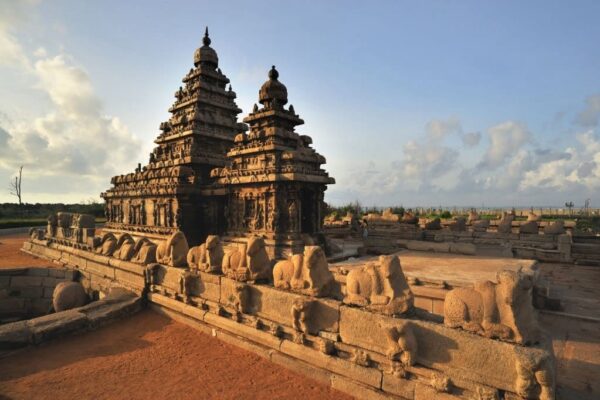 இந்தியாவில் 1000 ஆண்டுகளுக்கு மேல் உள்ள பழமை வாய்ந்த கோவில்கள்