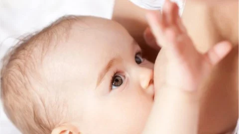 தாய்ப்பால் கொடுப்பதால் குழந்தைக்கு என்ன நன்மைகள்? (Breastfeeding)